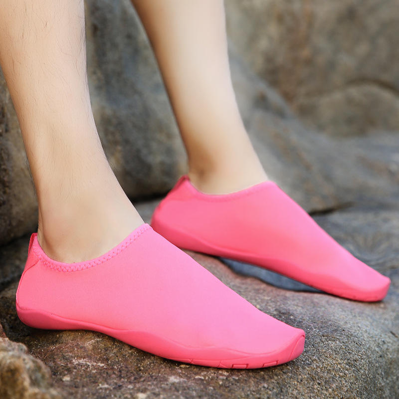 Swimmers Unisex lightweight water shoes image 2