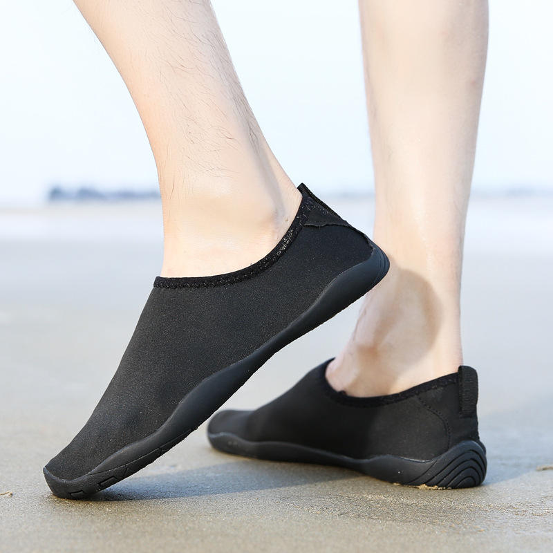 Swimmers Unisex lightweight water shoes image 1